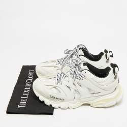 Pre Owned حذاء رياضي بالنسياغا تراك منخفض من أعلى جلد صناعي وشبك أبيض/ برتقالي م�قاس 40