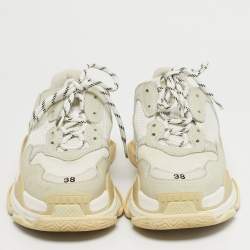 مملوكة مسبقًا Balenciaga Triple S Size 38 Beige Fabric and Nubuck Leather Lace Up Sneakers