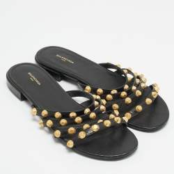 مملوكة مسبقًا Balenciaga Arena Size 39 Black Leather Studded Flat Slide