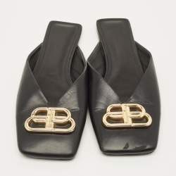 Pre Owned Balenciaga Cosy BB Size 38 Black Leather Flat Mules