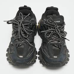 Pre Owned حذاء رياضي بالنسياغا تراك منخفض من أعلى جلد صناعي وشبك أبيض/ برتقالي مقاس 40