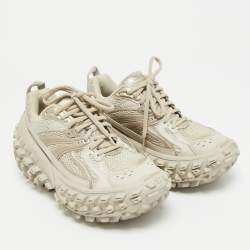 Pre Owned حذاء رياضي بالنسياغا ديفندر مصنوع من جلد صناعي و شبك بيج مقاس 37 مع أربطة