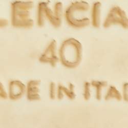 مملوكة مسبقًا Balenciaga Race Runner Size 40 Red Leather, Mesh and Neoprene Low Top Sneakers