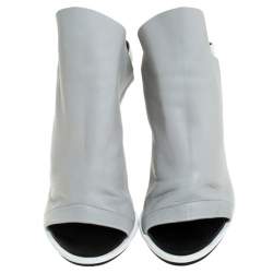 Pre Owned Balenciaga Grey/White Leather Glove Peep Toe Sandals Size 41