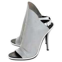 Pre Owned Balenciaga Grey/White Leather Glove Peep Toe Sandals Size 41