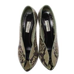 مملوكة مسبقًا حذاء بوت بالنسيياغا بوجة علوي مفتوح و بمقدمة مفتوحة جلد ثعبان أخضر ليموني و أسود مقاس 37