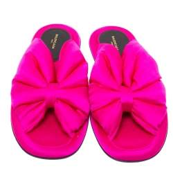 Pre Owned صندل سلايد فلات بالنسياغا فيونكة ساتان فوشيا مقاس 37