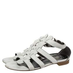 Pre Owned صندل فلات بالنسياغا غلادياتور مرصع جلد أبيض مقاس 39