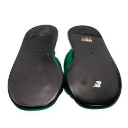 مملوكة مسبقًا Balenciaga Green Satin Bow Flat Slides Size 36