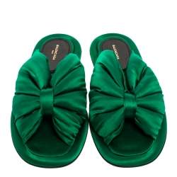 مملوكة مسبقًا Balenciaga Green Satin Bow Flat Slides Size 36
