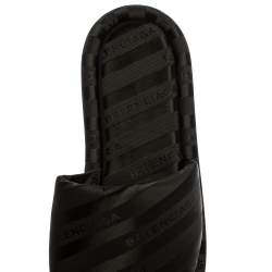 Pre Owned حذاء سلايدز بالنسياغا شعار هوتيل قماش أسود مقاس 39