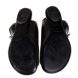 Pre Owned صندل فلات بالنسياغا فلات سير كاحل مرصع جلد بيج مقاس 39