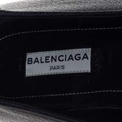 مملوكة مسبقًا حذاء باليرينا فلات بالنسياغا جلد أسود مزخرف مقاس 37