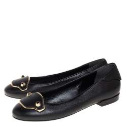 مملوكة مسبقًا حذاء باليرينا فلات بالنسياغا جلد أسود مزخرف مقاس 37