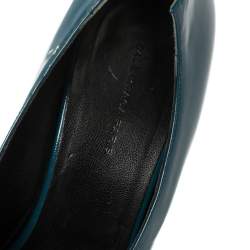 مملوكة مسبقًا Balenciaga Peacock Blue Patent Leather Peep Toe Pumps Size 39.5