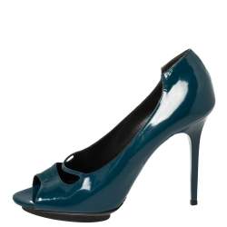 مملوكة مسبقًا Balenciaga Peacock Blue Patent Leather Peep Toe Pumps Size 39.5