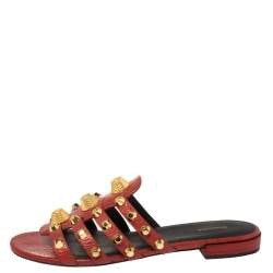 Pre Owned صندل سلايد فلات بالنسياغا مرصع زخارف كبيرة الحجم جلد أحمر مقاس 39.5