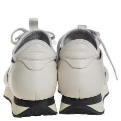 مملوكة مسبقًا حذاء رياضي بالنسياغا رايس رونر قما ش لامع و جلد أبيض كريمي مقاس 38