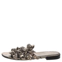 مملوكة مسبقًا Balenciaga Gris Leather Arena Studded Flat Sandals Size 36