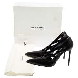 مملوكة مسبقًا حذاء كعب عالي بالنسياغا جلد أسود قصات ليزر عنكبوت مقدمة مدببة مقاس 39.5