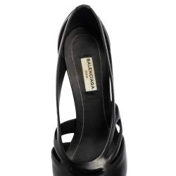 مملوكة مسبقًا حذاء كعب عالي بالنسياغا جلد أسود قصات ليزر عنكبوت مقدمة مدببة مقاس 39.5