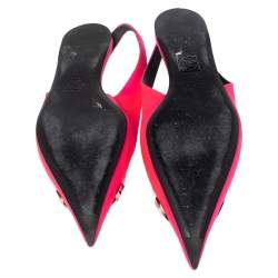 مملوكة مسبقًا Balenciaga Pink Satin BB Knife Slingback Flat Sandals Size 38