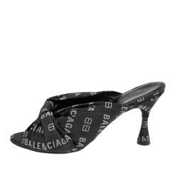 Pre Owned حذاء مولز بالنسياغا درابي قماش جاكارد شعار أبيض/ أسود مقاس 39.5