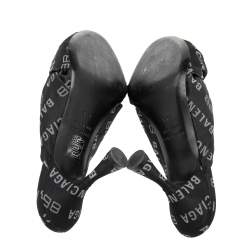 Pre Owned حذاء مولز بالنسياغا درابي قماش جاكارد شعار أبيض/ أسود مقاس 39.5