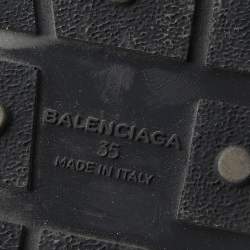 مملوكة مسبقًا Balenciaga Silver/Grey Leather And Mesh Race Runner Low Top Sneakers Size 35