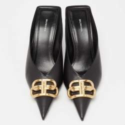 مملوكة مسبقًا Balenciaga Black Leather BB  Pointed Toe Mules Size 37