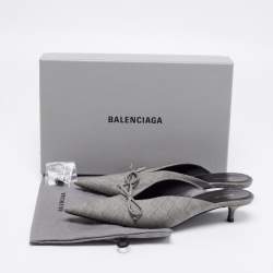 مملوكة مسبقًا صندل بالنسياغا قماش رصاصي مقدمة سكينية مقاس 38