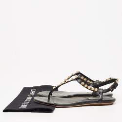 مملوكة مسبقًا Balenciaga Black Leather Studded Arena Flat Thong Sandals Size 38