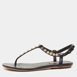 مملوكة مسبقًا Balenciaga Black Leather Studded Arena Flat Thong Sandals Size 38