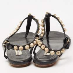 مملوكة مسبقًا Balenciaga Black Leather Studded Arena Flat Thong Sandals Size 38