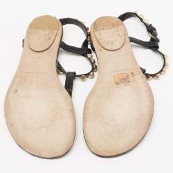 مملوكة مسبقًا Balenciaga Black Leather Studded Arena Flat Thong Sandals Size 38