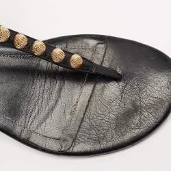 مملوكة مسبقًا Balenciaga Black Leather Studded Arena Flat Thong Sandals Size 38