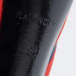 Pre Owned حذاء كعب عالي بالنسياغا جلد وقماش أحمر مقدمة سكينية مدببة شعار ماركة مقاس 38