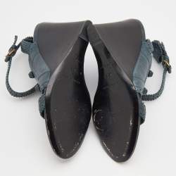 مملوكة مسبقًا صندل بالنسياغا جلد أخضر بروغي كعب روكي مقاس 38.5