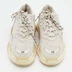 Pre Owned حذاء رياضي بالنسياغا "تريبل أس" منخفض من أعلى نعل خارجي شفاف جلد و شبك كريمي مقاس 39