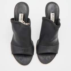 مملوكة مسبقًا Balenciaga Black Neoprene Glove Open Toe Mules Size 35.5