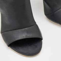 مملوكة مسبقًا Balenciaga Black Neoprene Glove Open Toe Mules Size 35.5