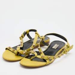مملوكة مسبقًا Balenciaga Yellow Leather Arena Studded Strappy Flats Size 38