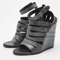 مملوكة مسبقًا Balenciaga Grey Leather Wedge Ankle Strap Sandals Size 40