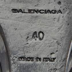 مملوكة مسبقًا Balenciaga Grey Leather Wedge Ankle Strap Sandals Size 40