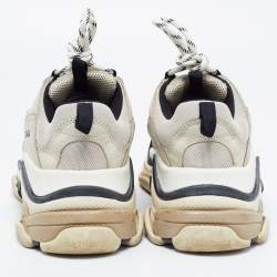 مملوكة مسبقًا Balenciaga Light Grey Mesh and Leather Triple S Sneakers Size 38
