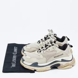 مملوكة مسبقًا Balenciaga Light Grey Mesh and Leather Triple S Sneakers Size 38