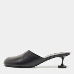 مملوكة مسبقًا Balenciaga Black Leather Lady Mules Sandals Size 41