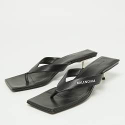 مملوكة مسبقًا Balenciaga Black Leather Thong Slide Sandals Size 39