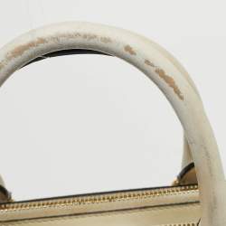 Pre Owned Bally White Leather Berekely Lip Print Bag