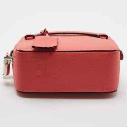Pre Owned Bally Pink Textured Leather Zip Camera Crossbody Bag